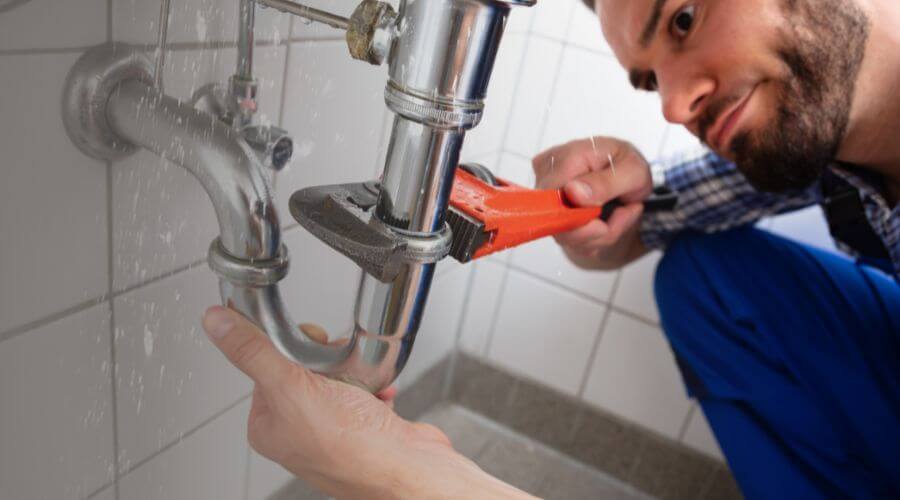 Expert burst pipe repair services in Valley Spring, TX